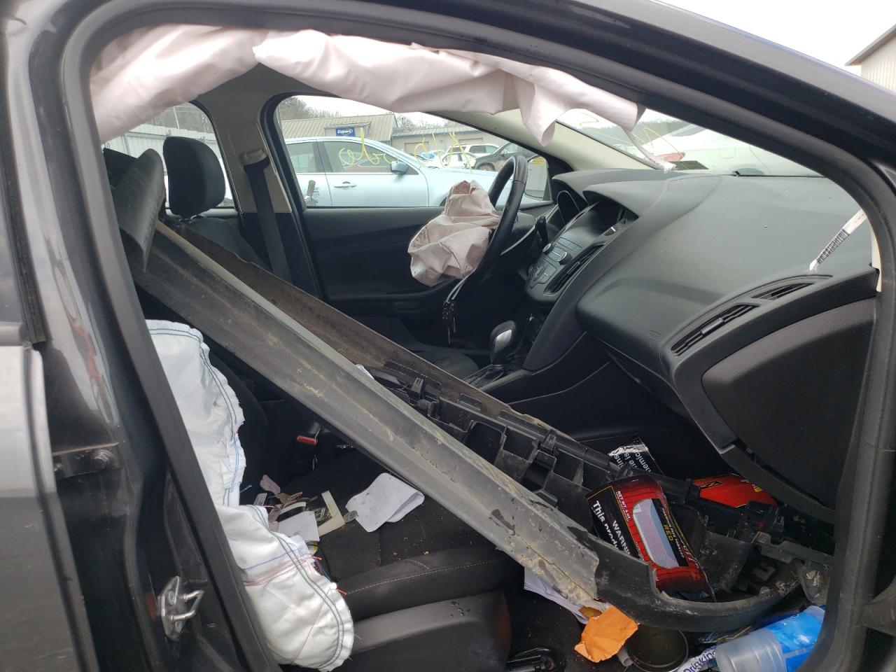 Photo 5 from auction – 2018 FORD FOCUS SE with VIN 1FADP3K26JL200626