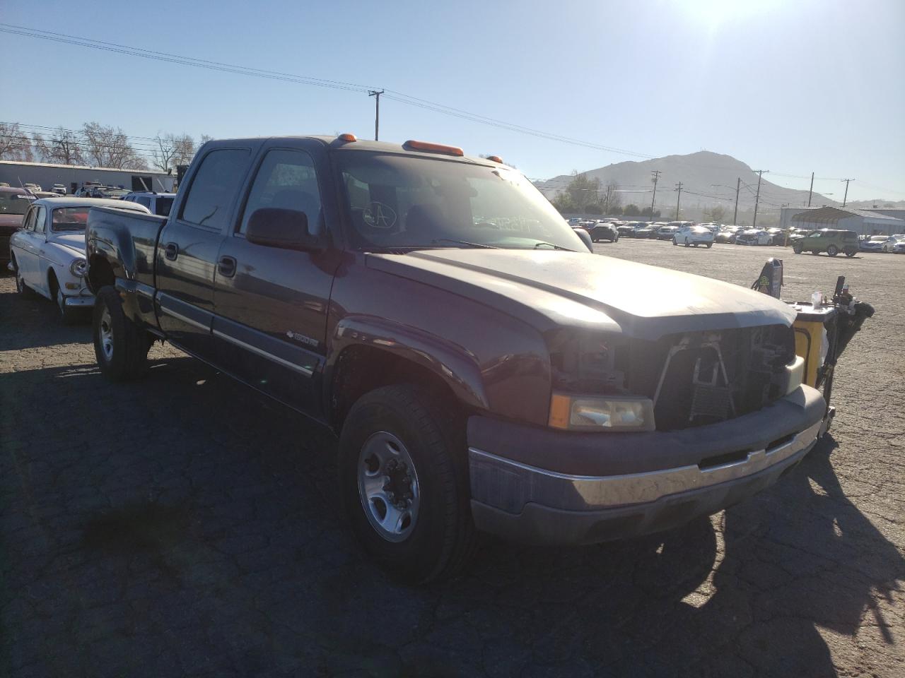 CHEVROLET SILVERADO 2003 with VIN 1GCGC13U23F206710 - Photo from auction