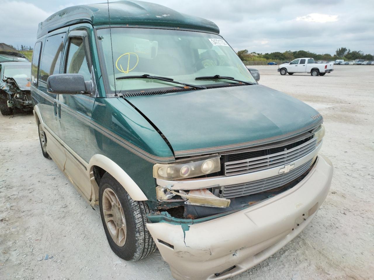 CHEVROLET ASTRO 2003 with VIN 1GBDM19X43B105262 - Photo from auction