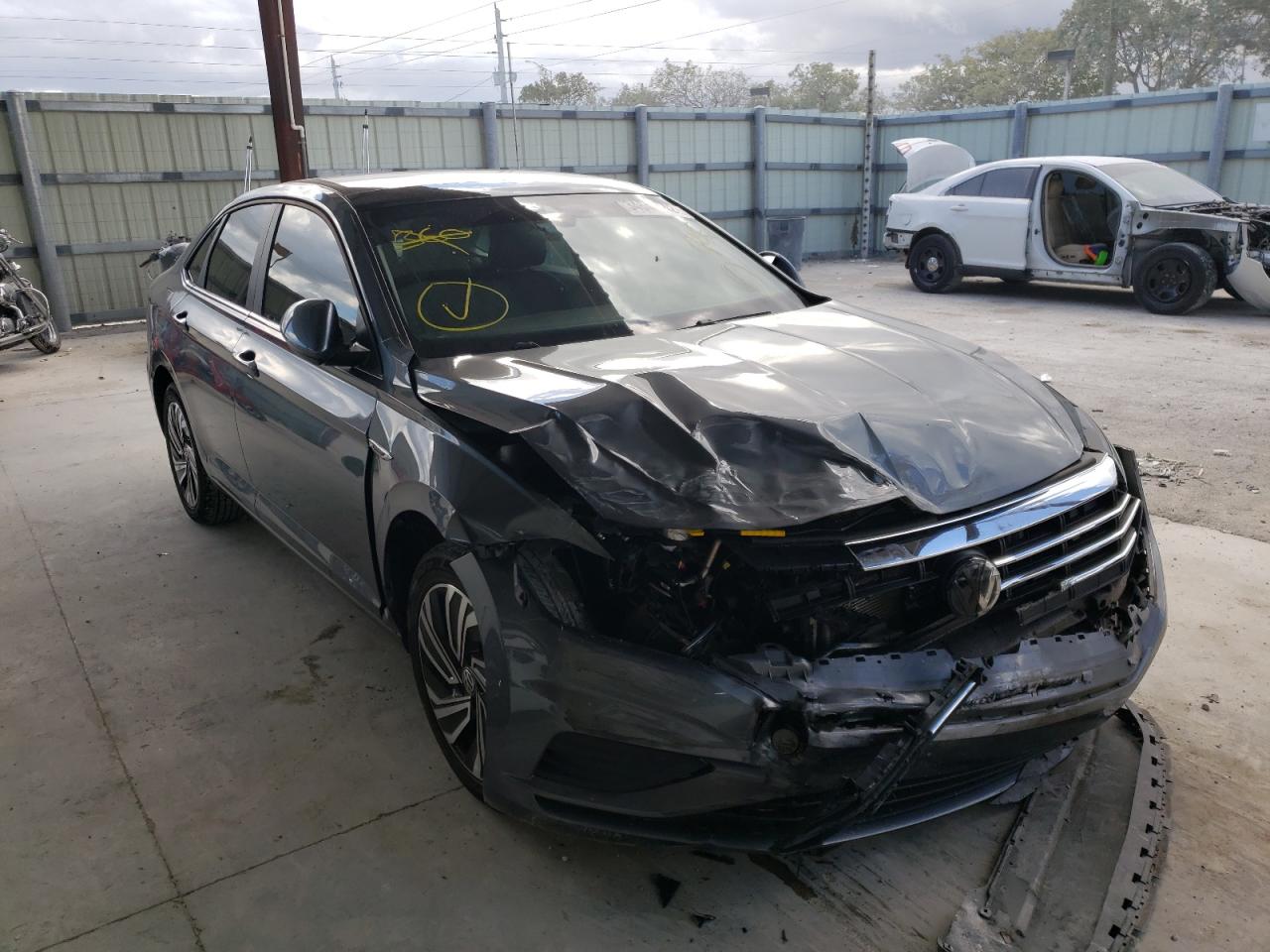 Photo 1 from auction – 2020 VOLKSWAGEN JETTA SEL with VIN 3VWEB7BU5LM019408