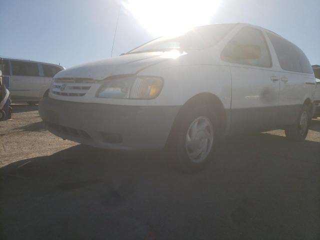 Photo 2 from auction – 2002 TOYOTA SIENNA LE with VIN 4T3ZF13C82U422629