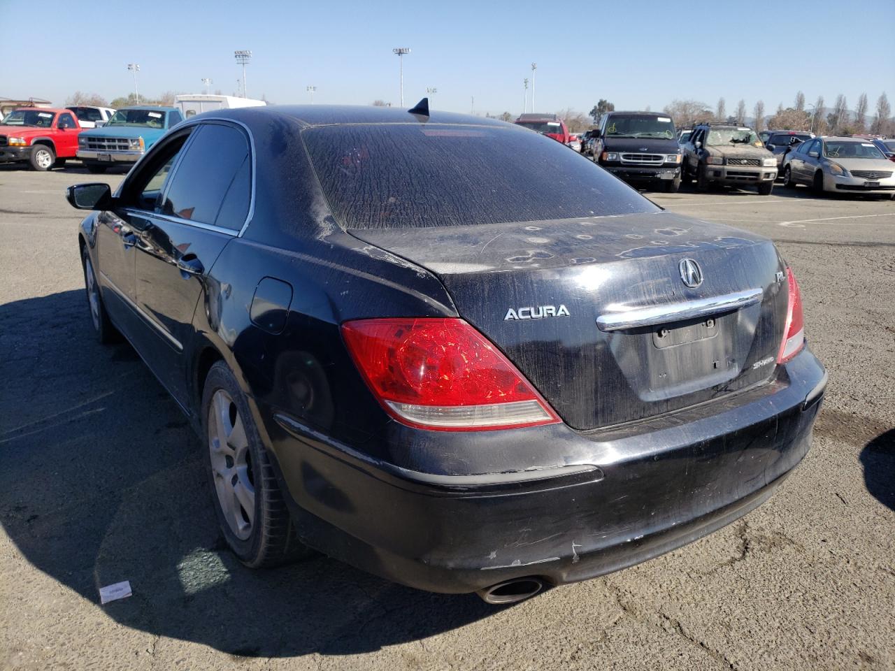 Photo 3 from auction – 2005 ACURA RL with VIN JH4KB16575C001906