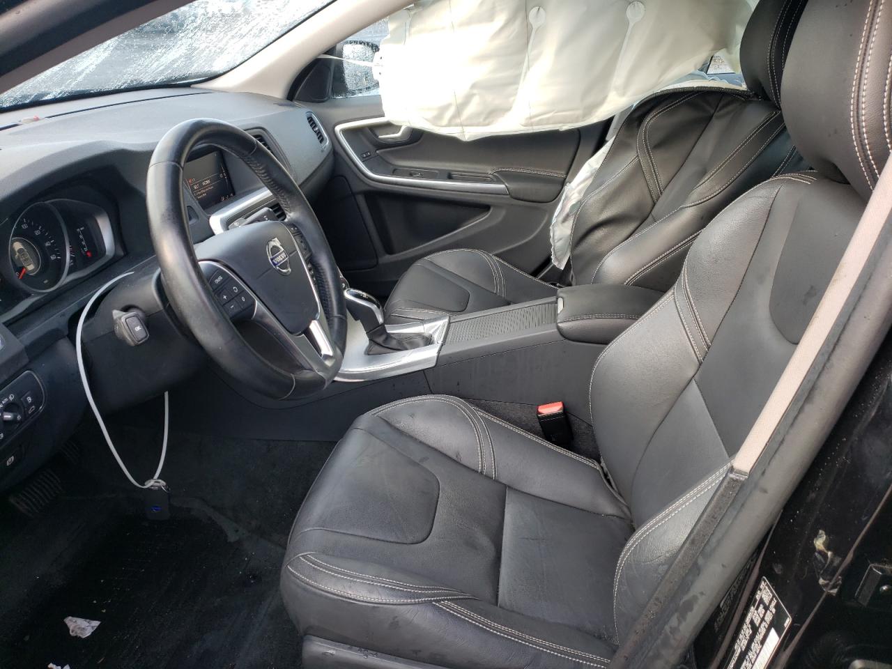 Photo 5 from auction – 2018 VOLVO S60 DYNAMI with VIN YV140MTL2J2460887