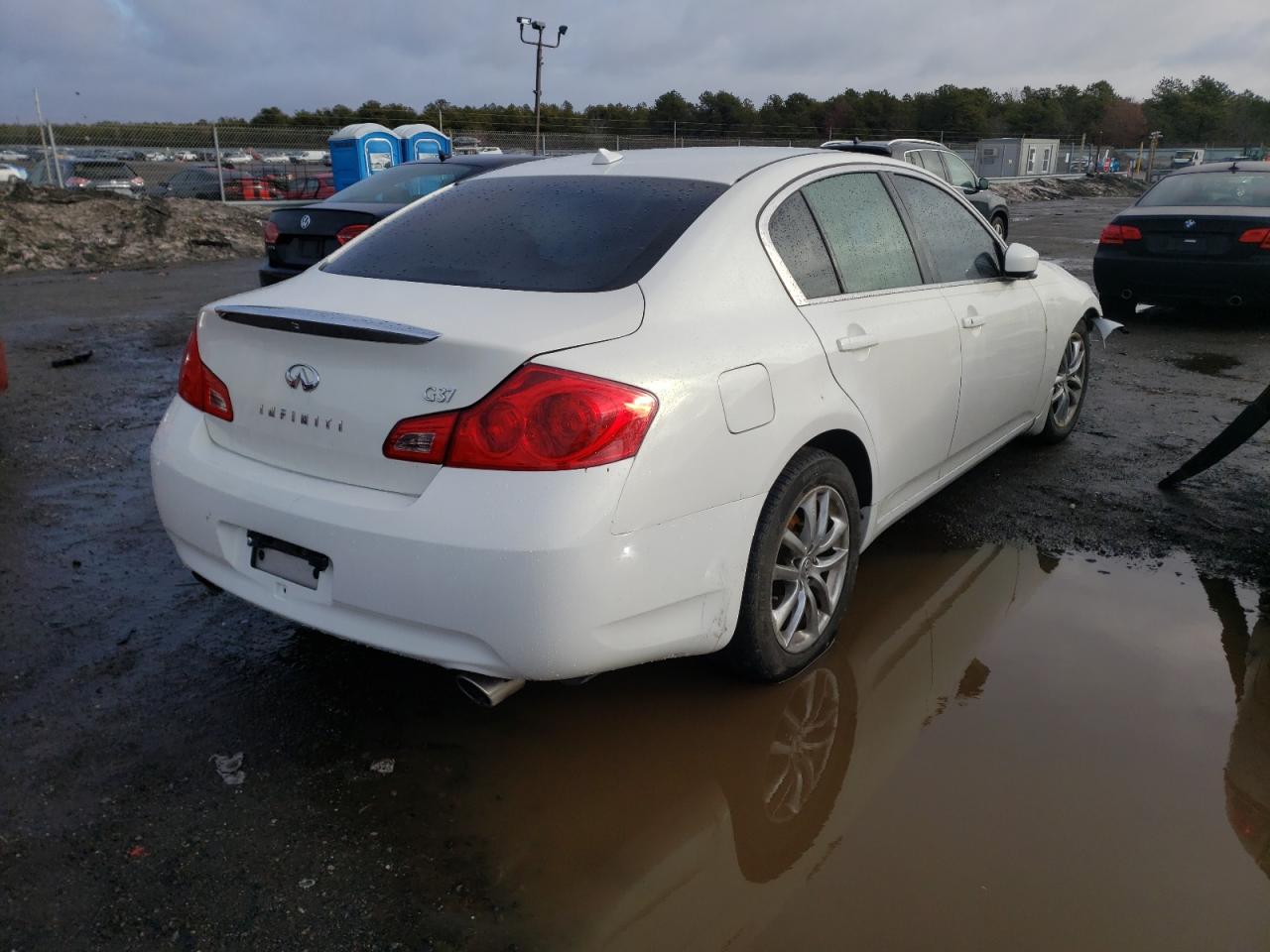 Photo 4 from auction – 2009 INFINITI G37 BASE with VIN JNKCV61E99M014320