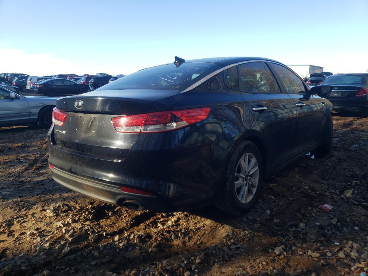 Photo 4 from auction – 2016 KIA OPTIMA with VIN 5XXGT4L39GG055977