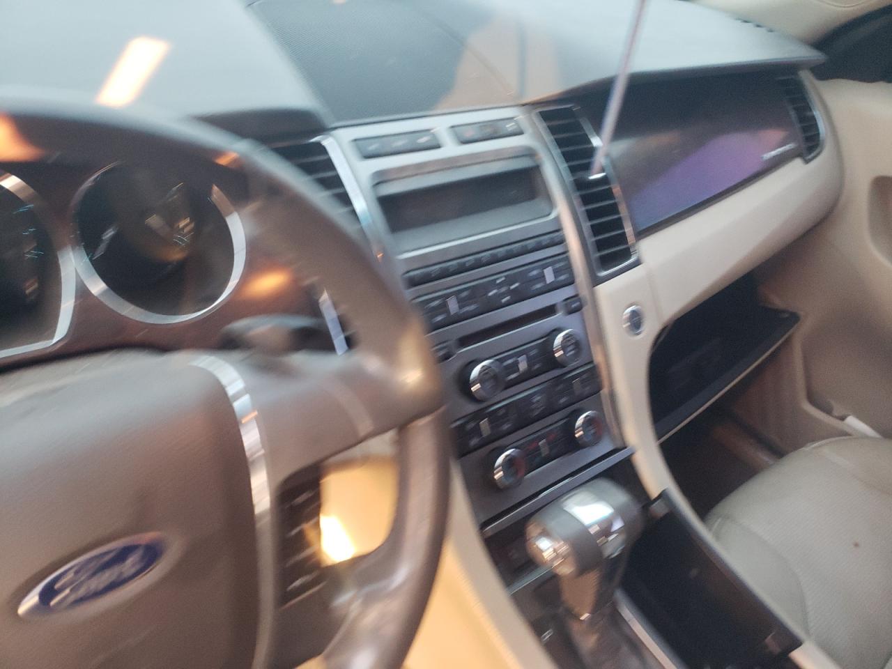Photo 9 from auction – 2010 FORD TAURUS LIM with VIN 1FAHP2FW1AG120636