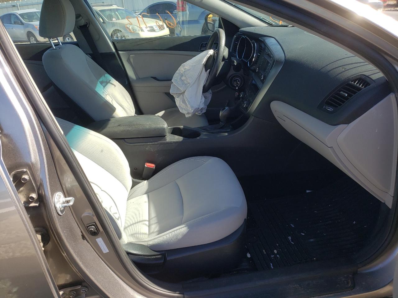 Photo 5 from auction – 2013 KIA OPTIMA LX with VIN 5XXGM4A77DG236431