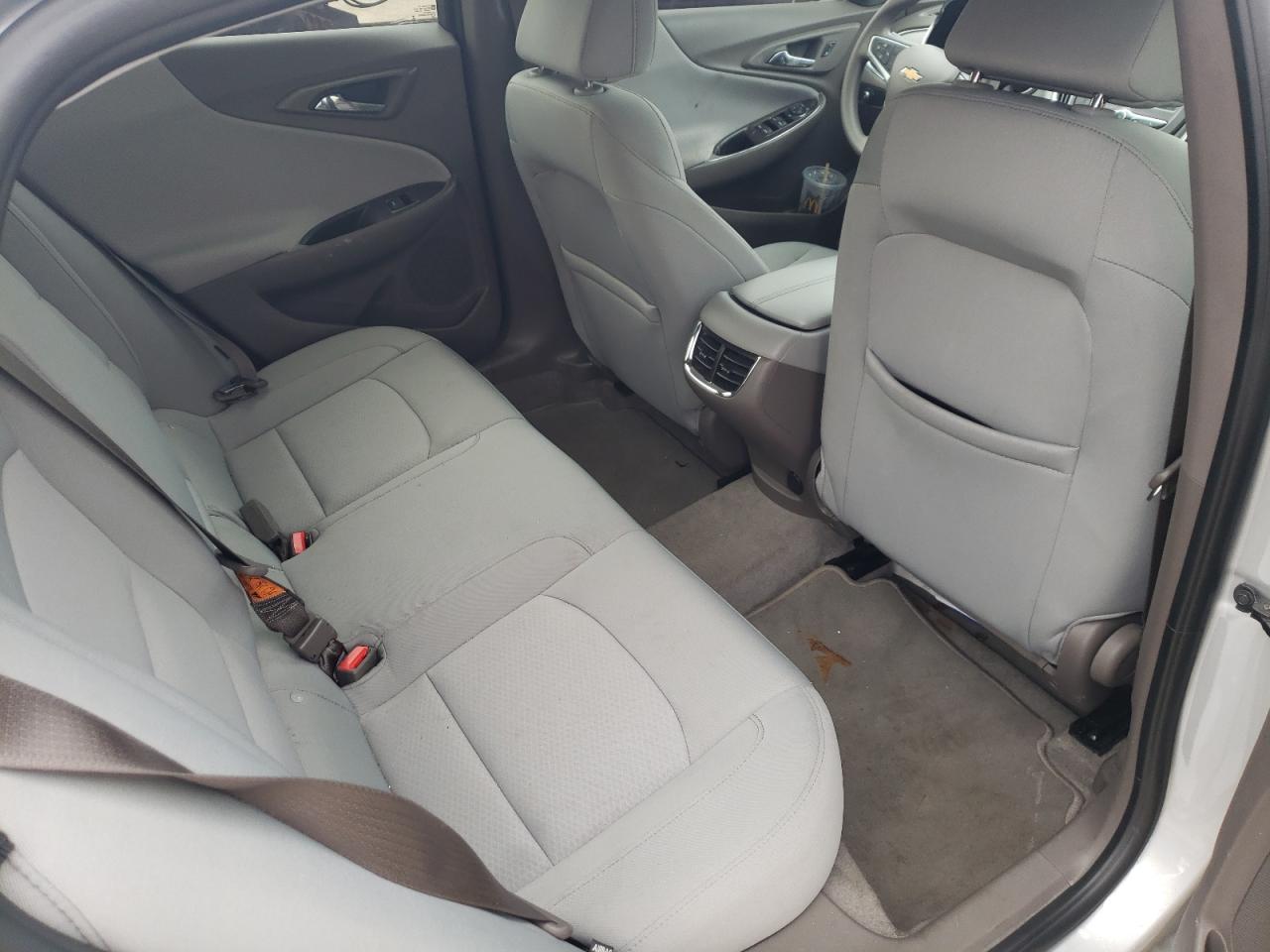 Photo 6 from auction – 2018 CHEVROLET MALIBU LT with VIN 1G1ZD5ST8JF222695