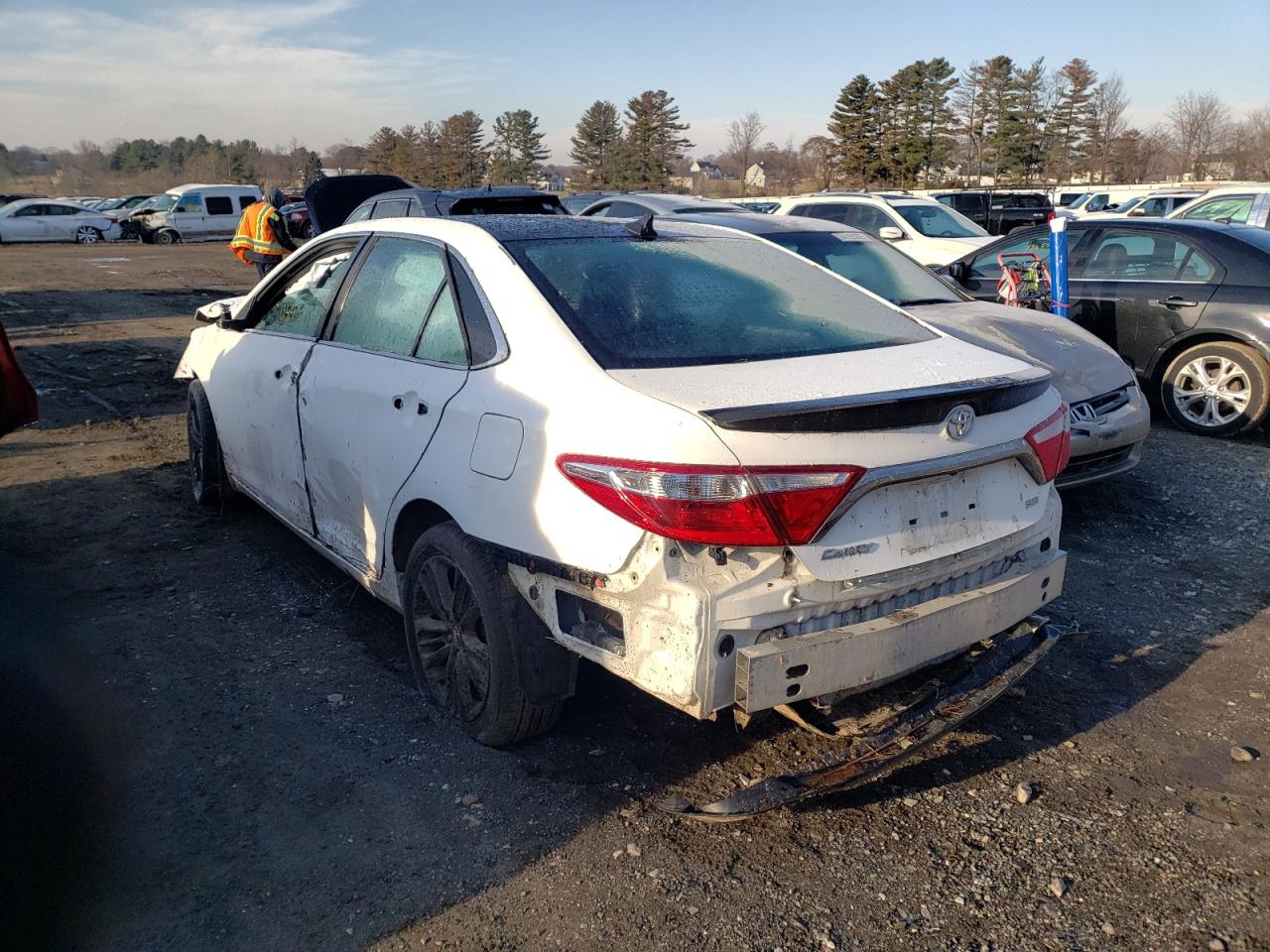 Photo 3 from auction – 2016 TOYOTA CAMRY LE with VIN 4T1BF1FK2GU241322