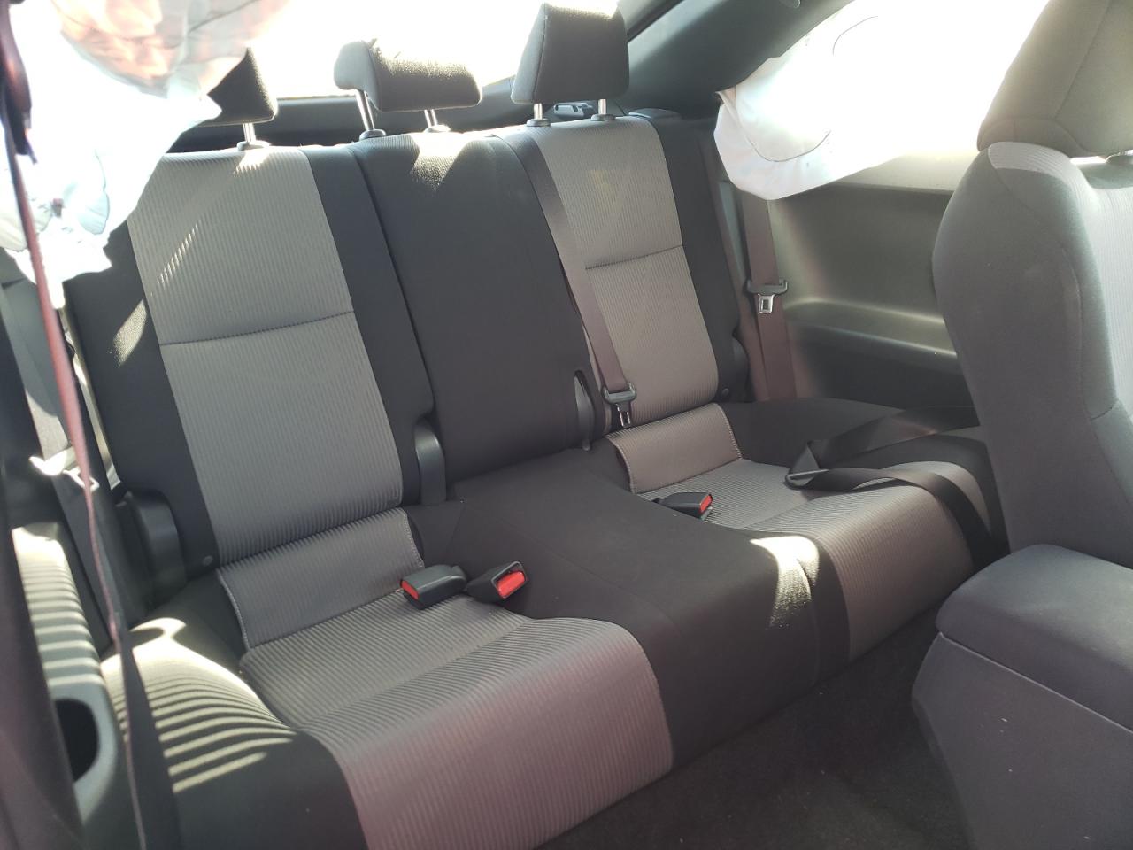 Photo 6 from auction – 2015 TOYOTA SCION TC with VIN JTKJF5C72FJ012106