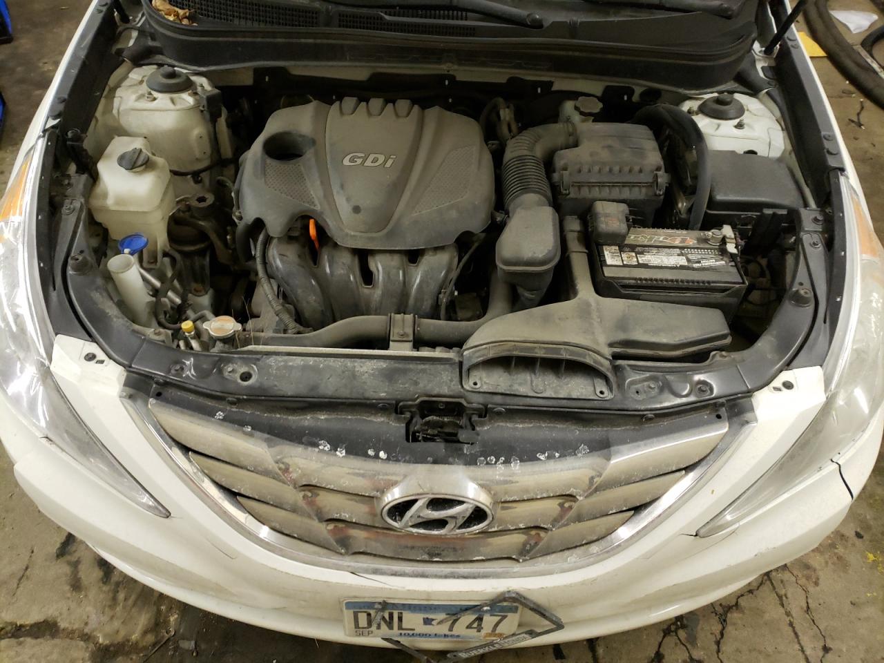 Photo 7 from auction – 2011 HYUNDAI SONATA SE with VIN 5NPEC4AC8BH124049