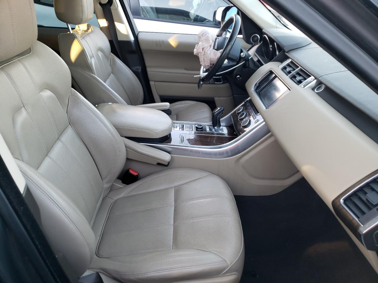 Photo 5 from auction – 2016 LAND ROVER RANGE ROVE with VIN SALWR2VF4GA555149