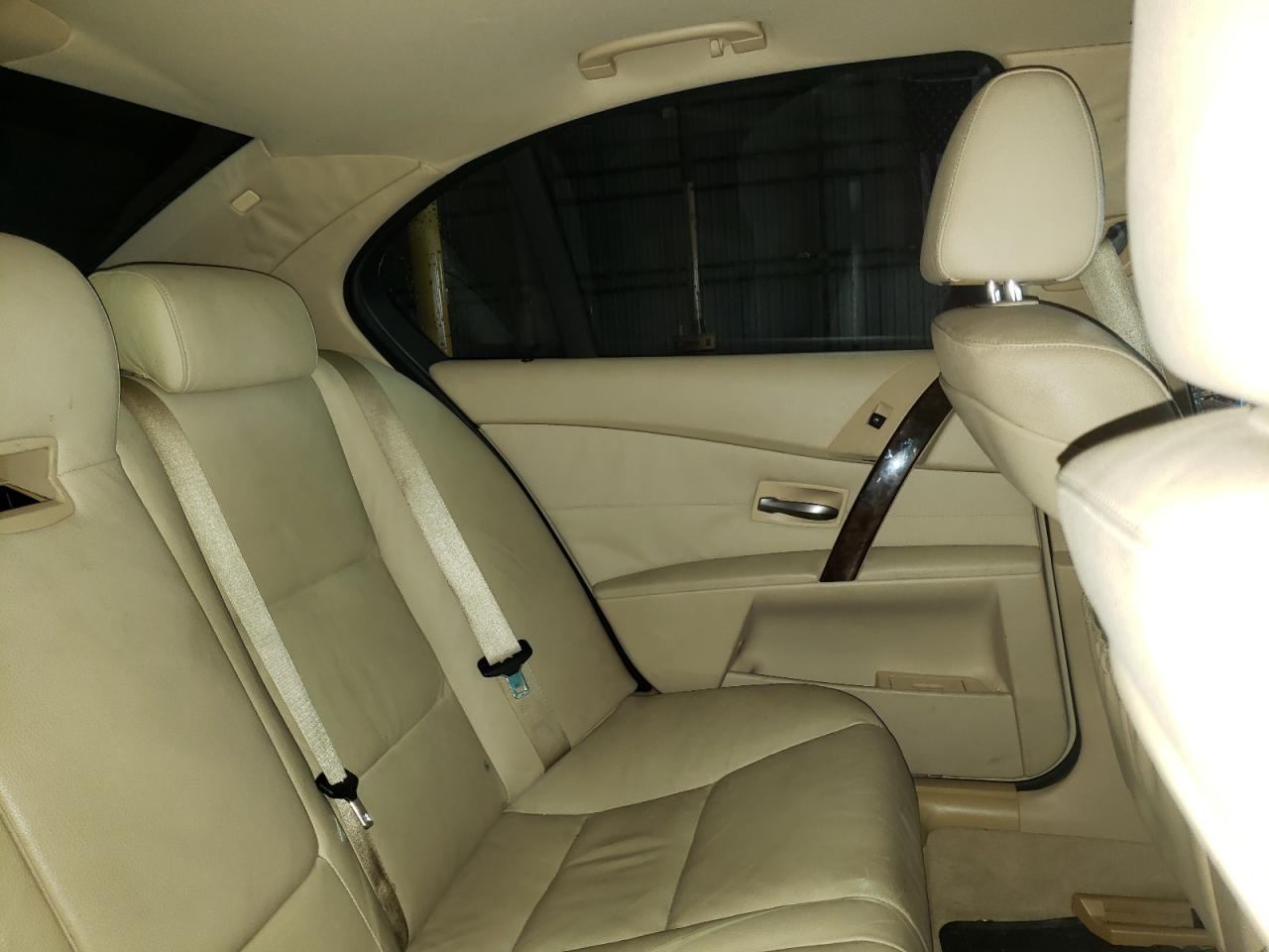 Photo 6 from auction – 2007 BMW 525 I with VIN WBANE53517CW59335