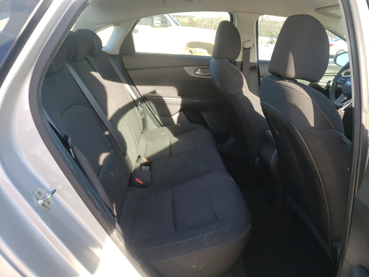 Photo 6 from auction – 2019 KIA FORTE FE with VIN 3KPF24AD4KE008206
