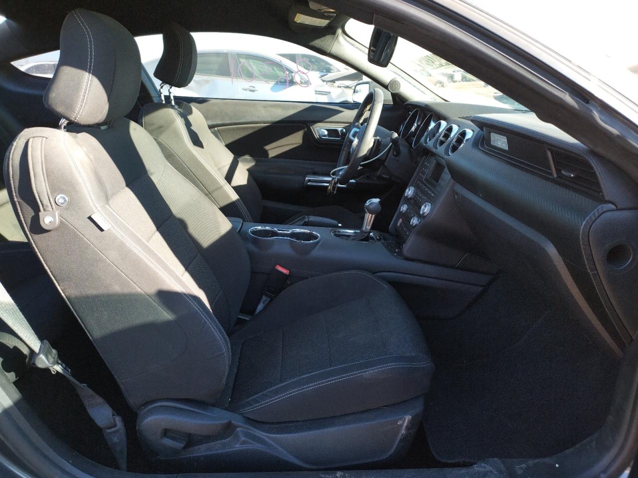 Photo 5 from auction – 2016 FORD MUSTANG with VIN 1FA6P8AM8G5310826