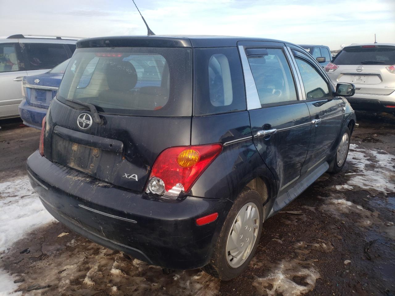 Photo 4 from auction – 2005 TOYOTA SCION XA with VIN JTKKT624350080557