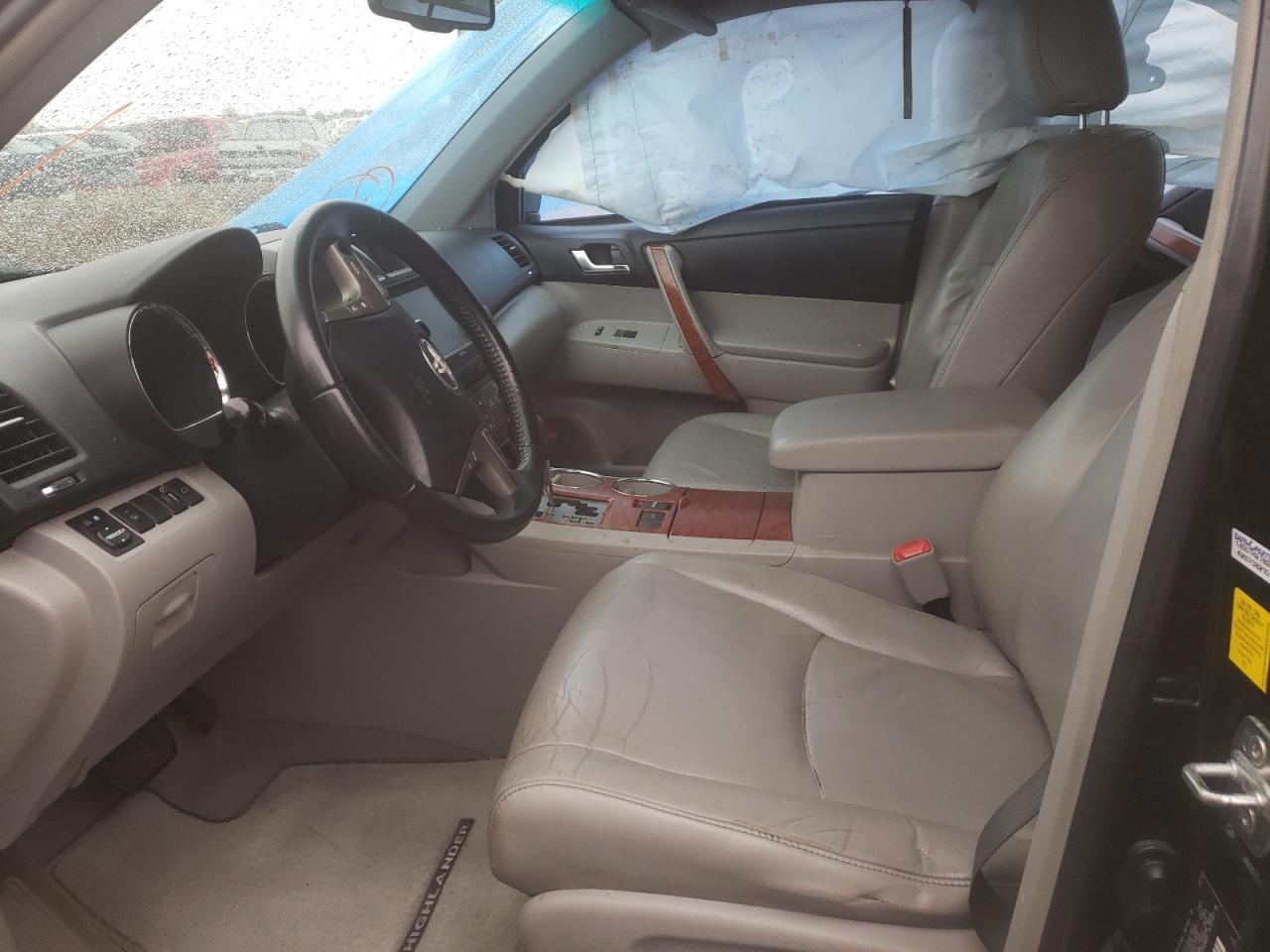 Photo 5 from auction – 2010 TOYOTA HIGHLANDER with VIN 5TDYK3EH5AS022300