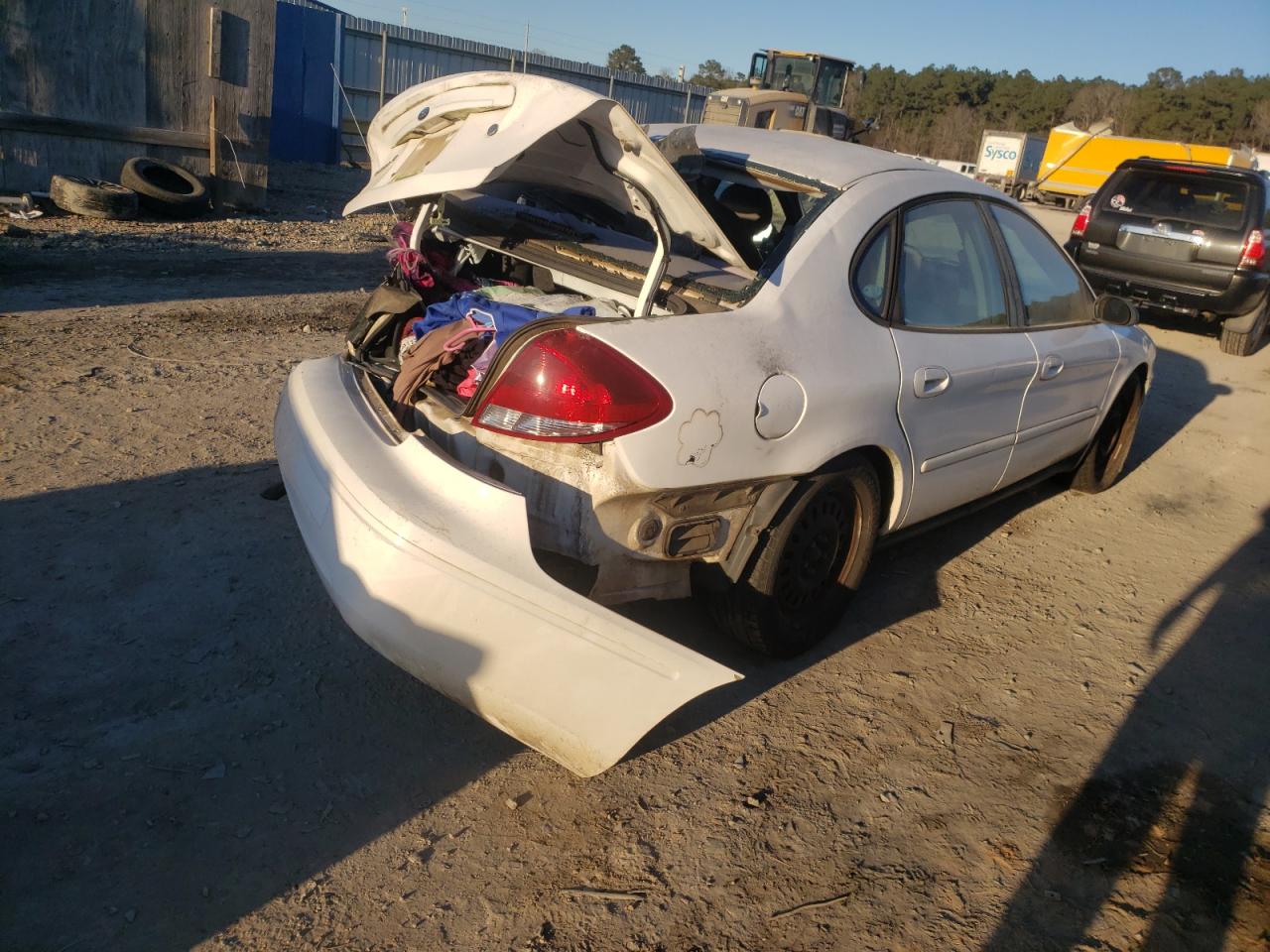 Photo 4 from auction – 2004 FORD TAURUS SE with VIN 1FAHP53224G186328