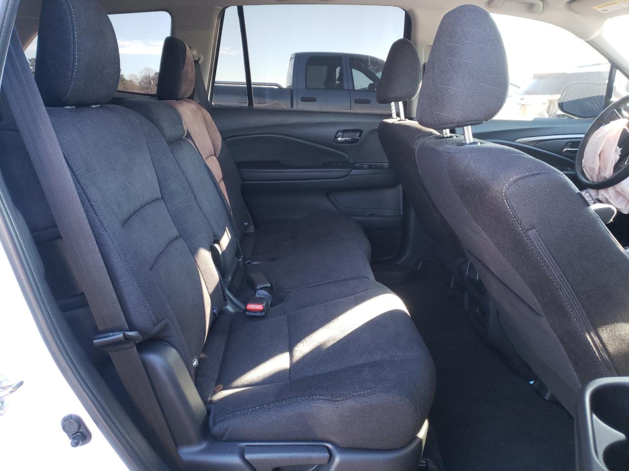 Photo 6 from auction – 2020 HONDA PILOT LX with VIN 5FNYF5H16LB008640