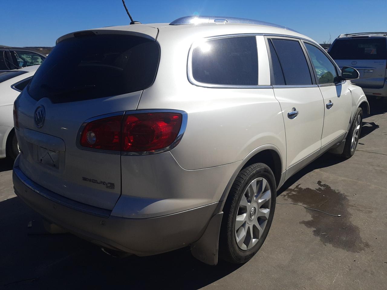 Photo 4 from auction – 2012 BUICK ENCLAVE with VIN 5GAKVDED2CJ301625