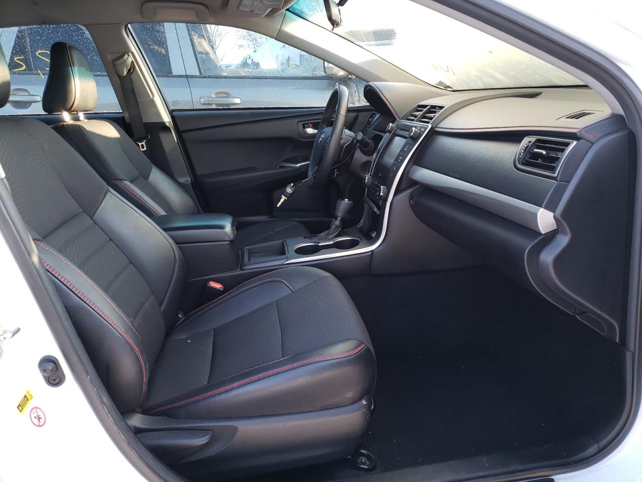 Photo 5 from auction – 2017 TOYOTA CAMRY LE with VIN 4T1BF1FK2HU677038