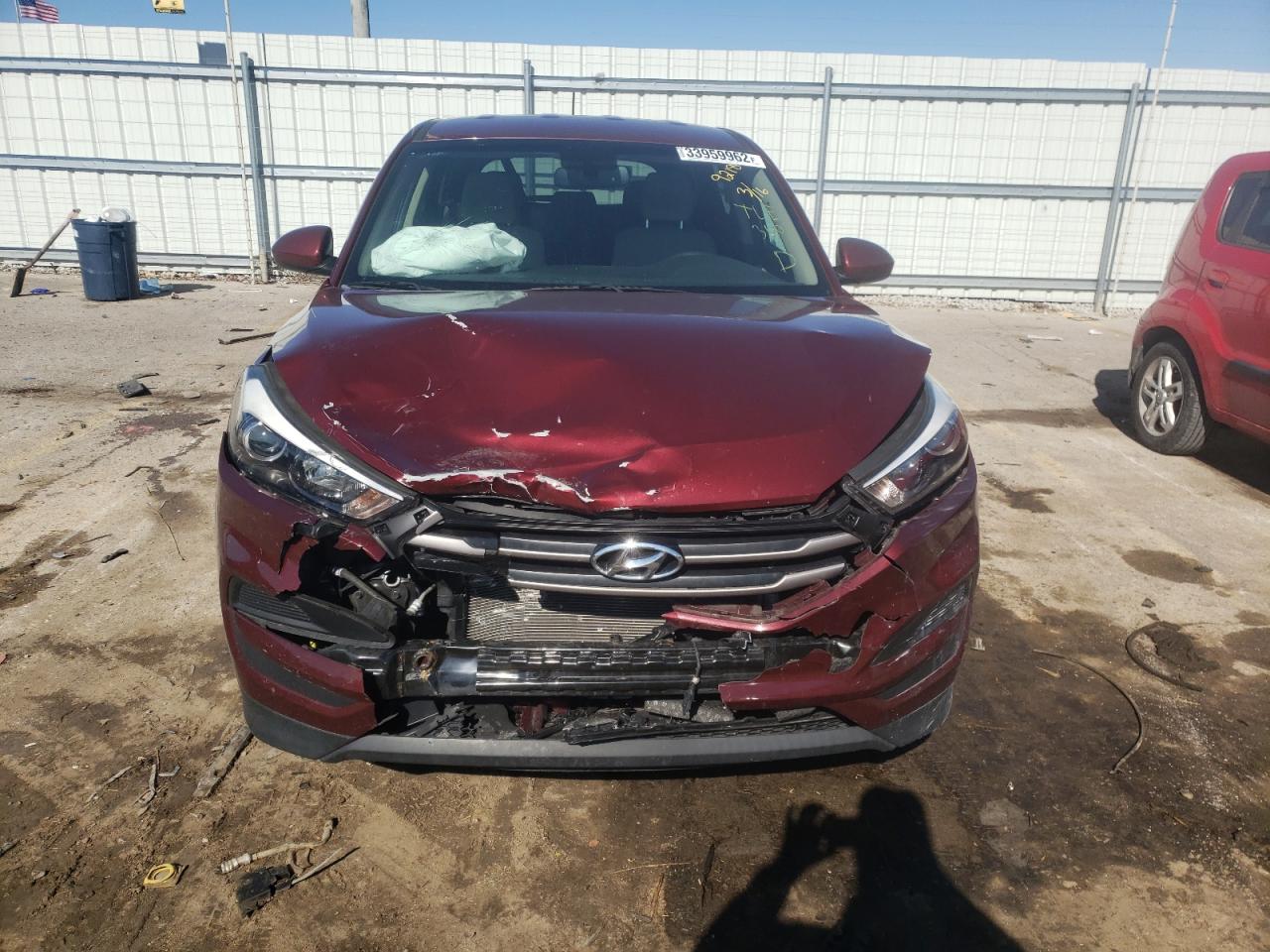 Photo 9 from auction – 2016 HYUNDAI TUCSON SE with VIN KM8J23A43GU239218