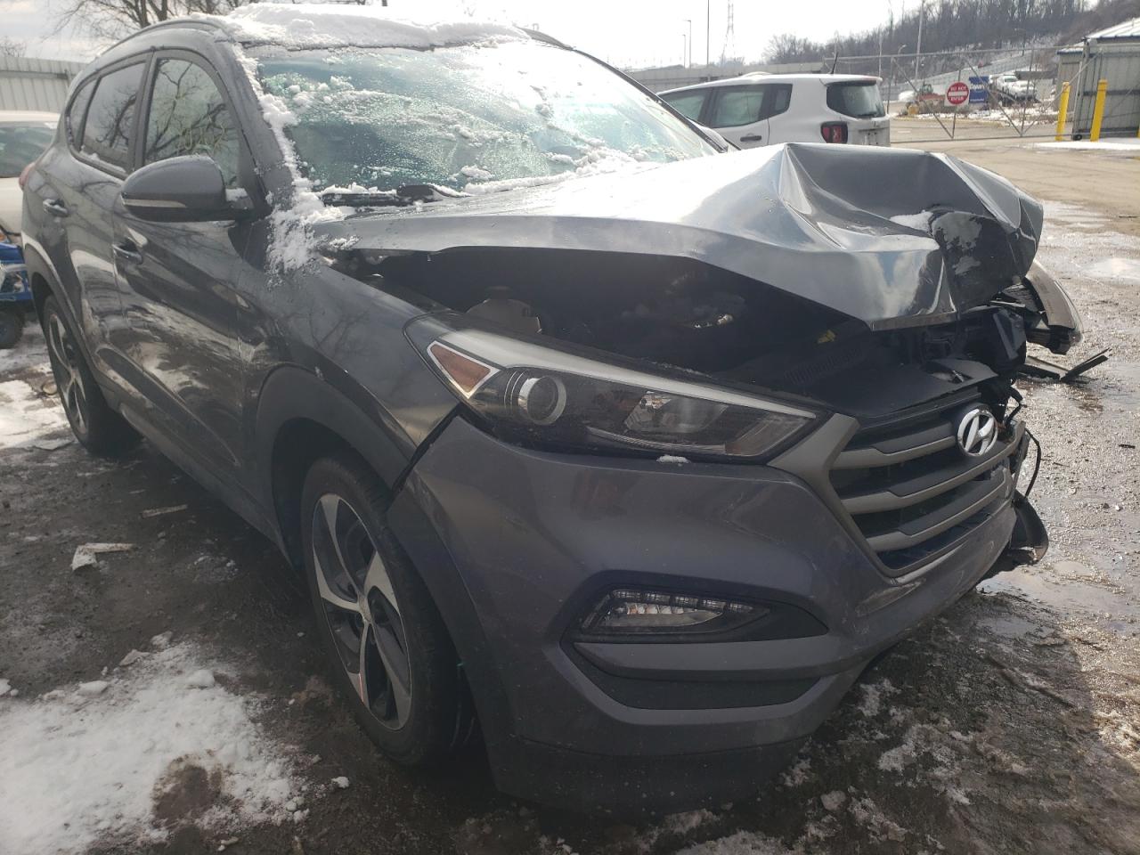 HYUNDAI TUCSON LIM 2016 with VIN KM8J33A24GU179168 - Photo from auction