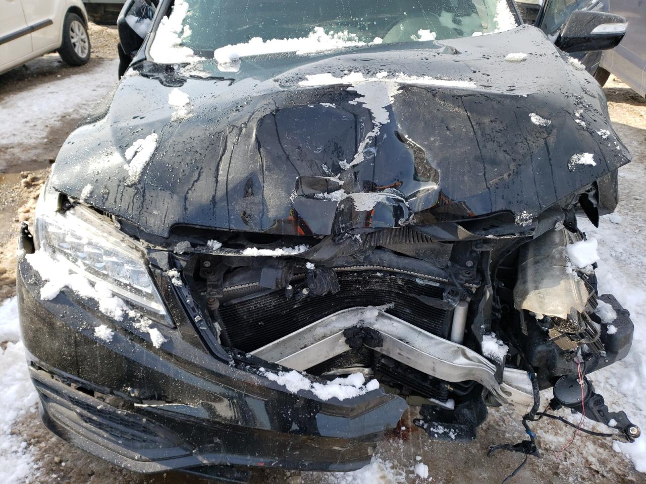 Photo 7 from auction – 2018 ACURA RDX with VIN 5J8TB3H34JL012998