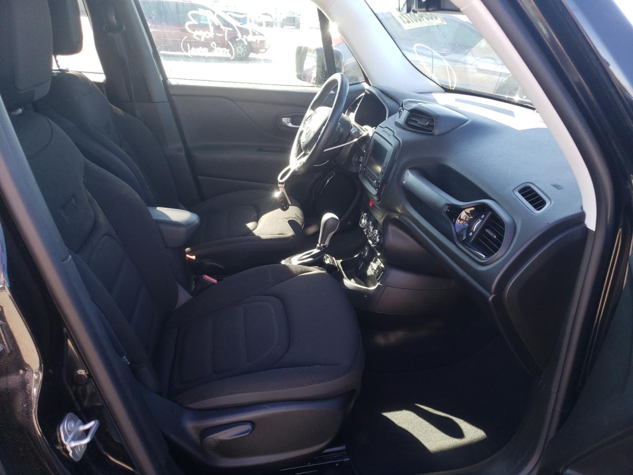 Photo 5 from auction – 2017 JEEP RENEGADE L with VIN ZACCJBBB6HPE77493