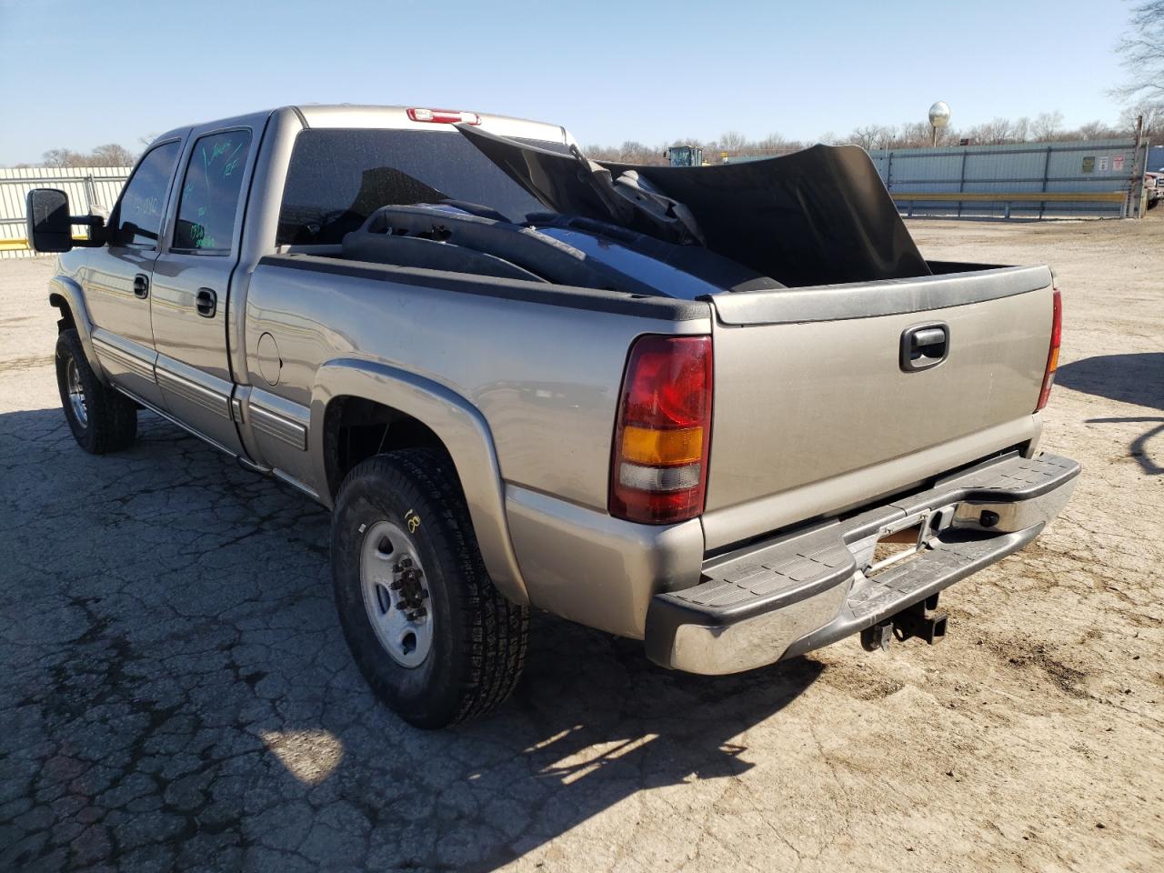 Photo 3 from auction – 2001 CHEVROLET SILVERADO with VIN 1GCHC23G61F158887