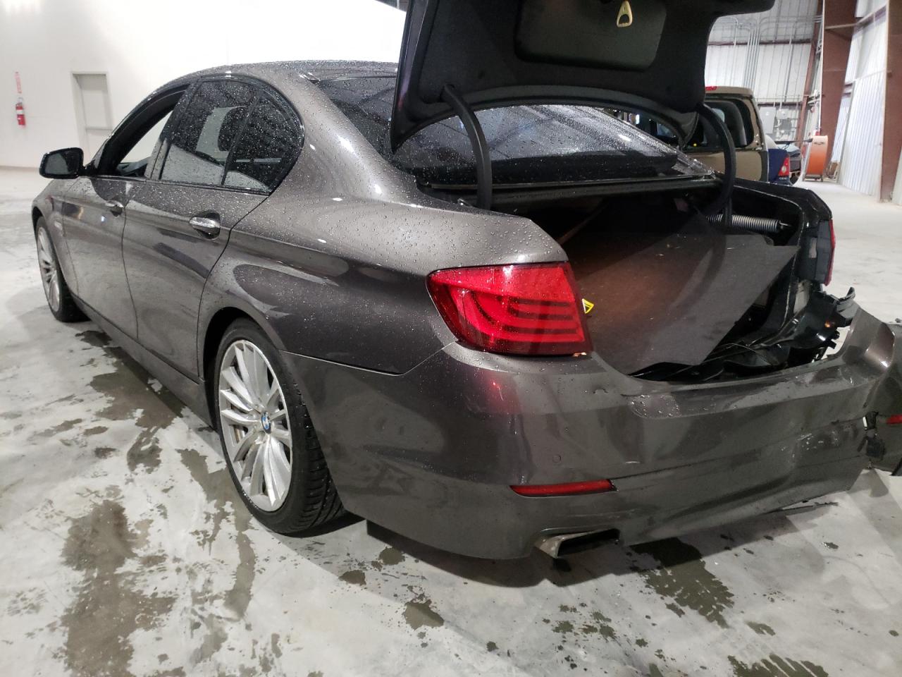 Photo 3 from auction – 2011 BMW 550 XI with VIN WBAFU9C59BC786423