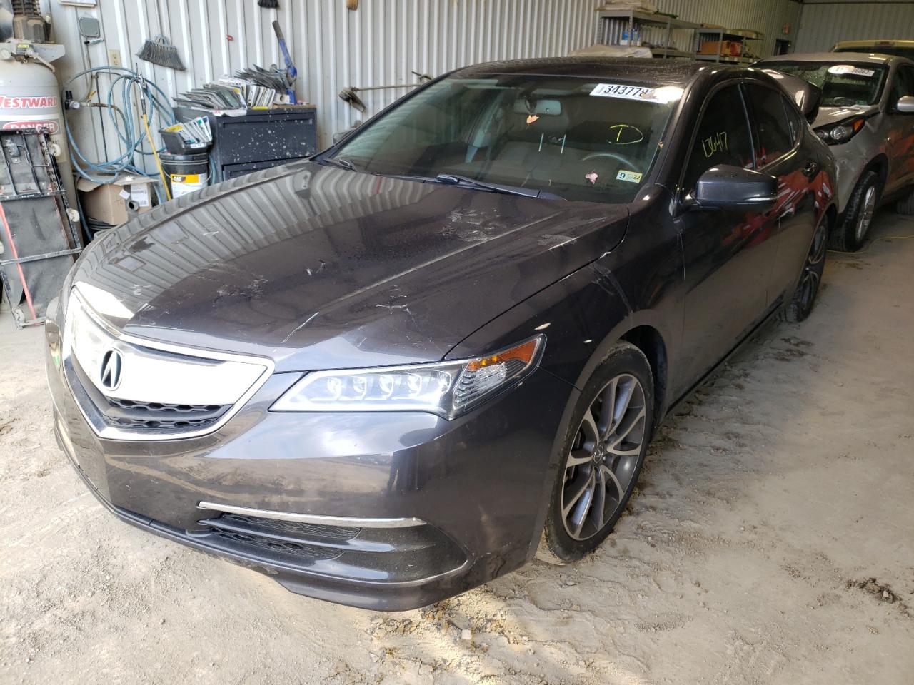 Zdjęcie 2 z aukcji – 2015 ACURA TLX z VIN 19UUB2F3XFA012248
