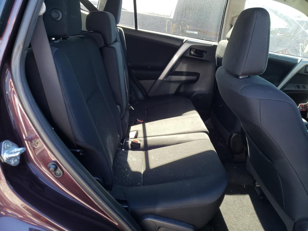 Photo 6 from auction – 2016 TOYOTA RAV4 LE with VIN 2T3ZFREV6GW298400
