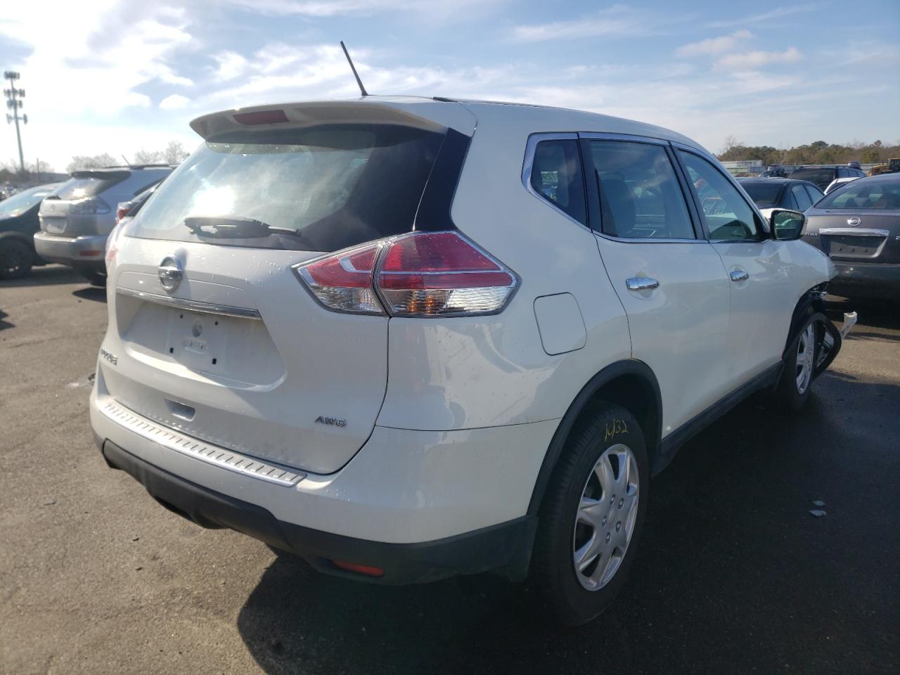 Photo 4 from auction – 2015 NISSAN ROGUE S with VIN 5N1AT2MV4FC853825