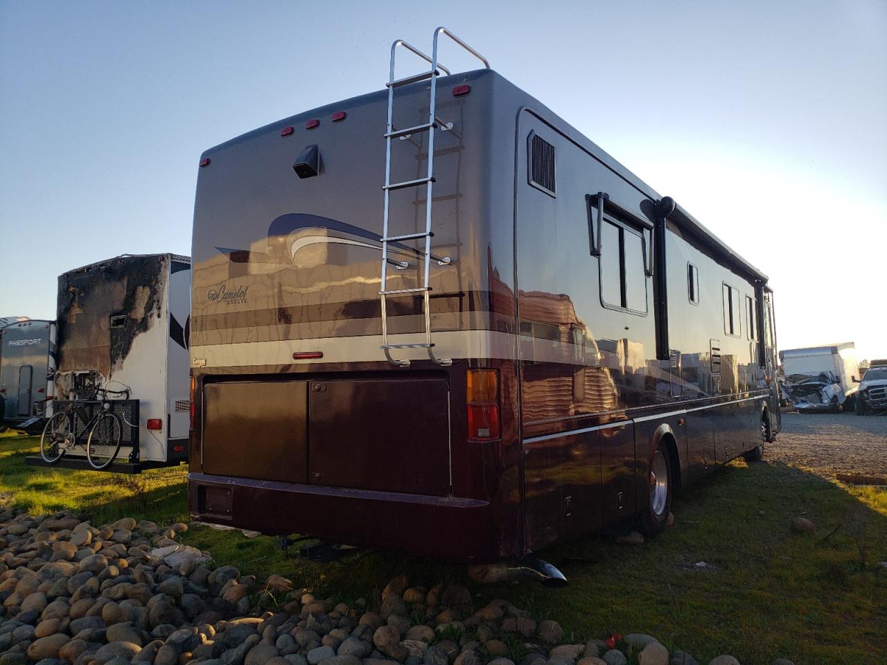 Photo 4 from auction – 2003 MNAC MOTORHOME with VIN 1RF22464732019859
