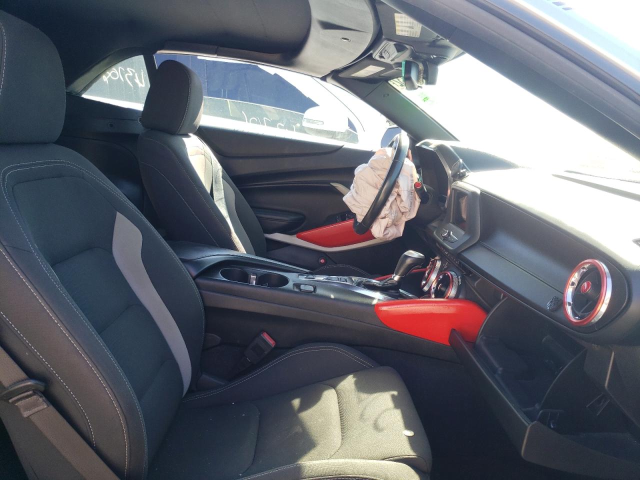 Photo 5 from auction – 2019 CHEVROLET CAMARO LS with VIN 1G1FB3DSXK0105321
