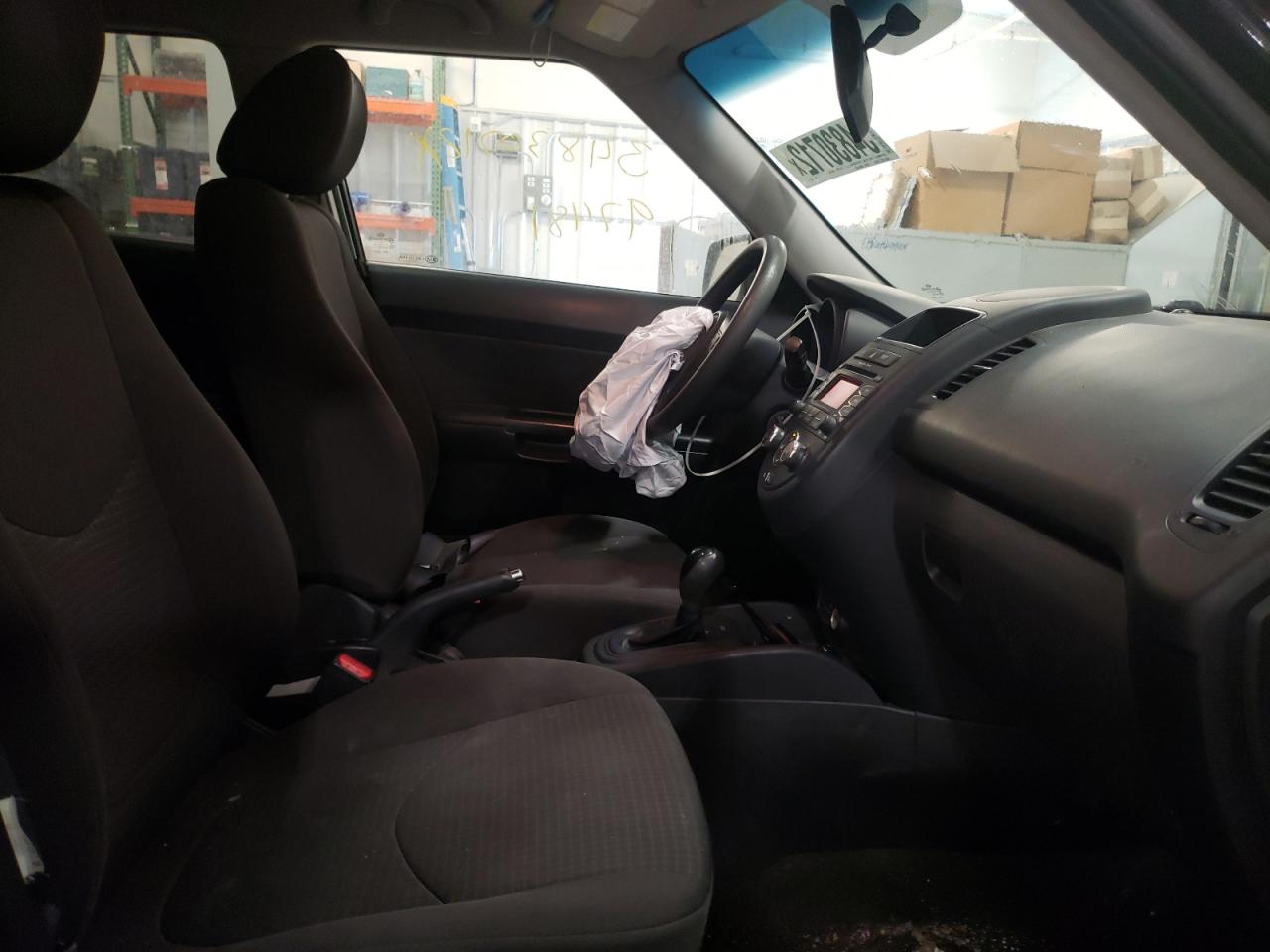 Фото 5 с аукциона – 2012 KIA SOUL с VIN KNDJT2A53C7470276