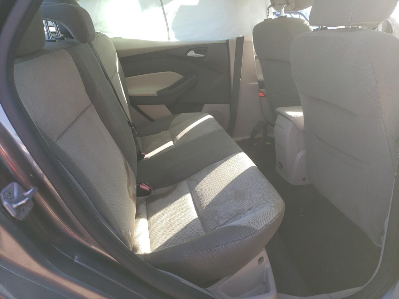 Photo 6 from auction – 2014 FORD FOCUS SE with VIN 1FADP3F27EL157284