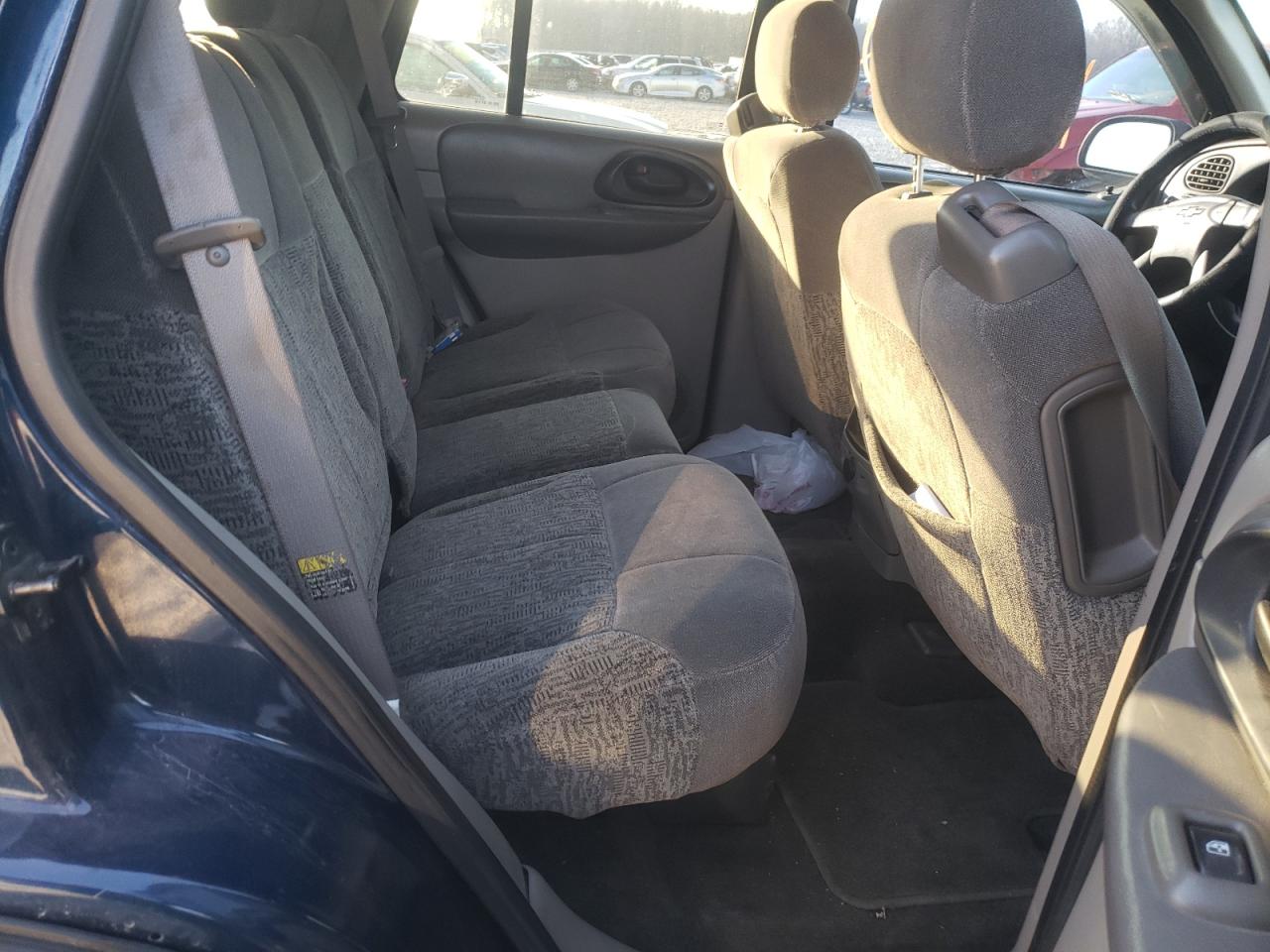 Photo 6 from auction – 2003 CHEVROLET TRAILBLAZE with VIN 1GNDS13S332213894