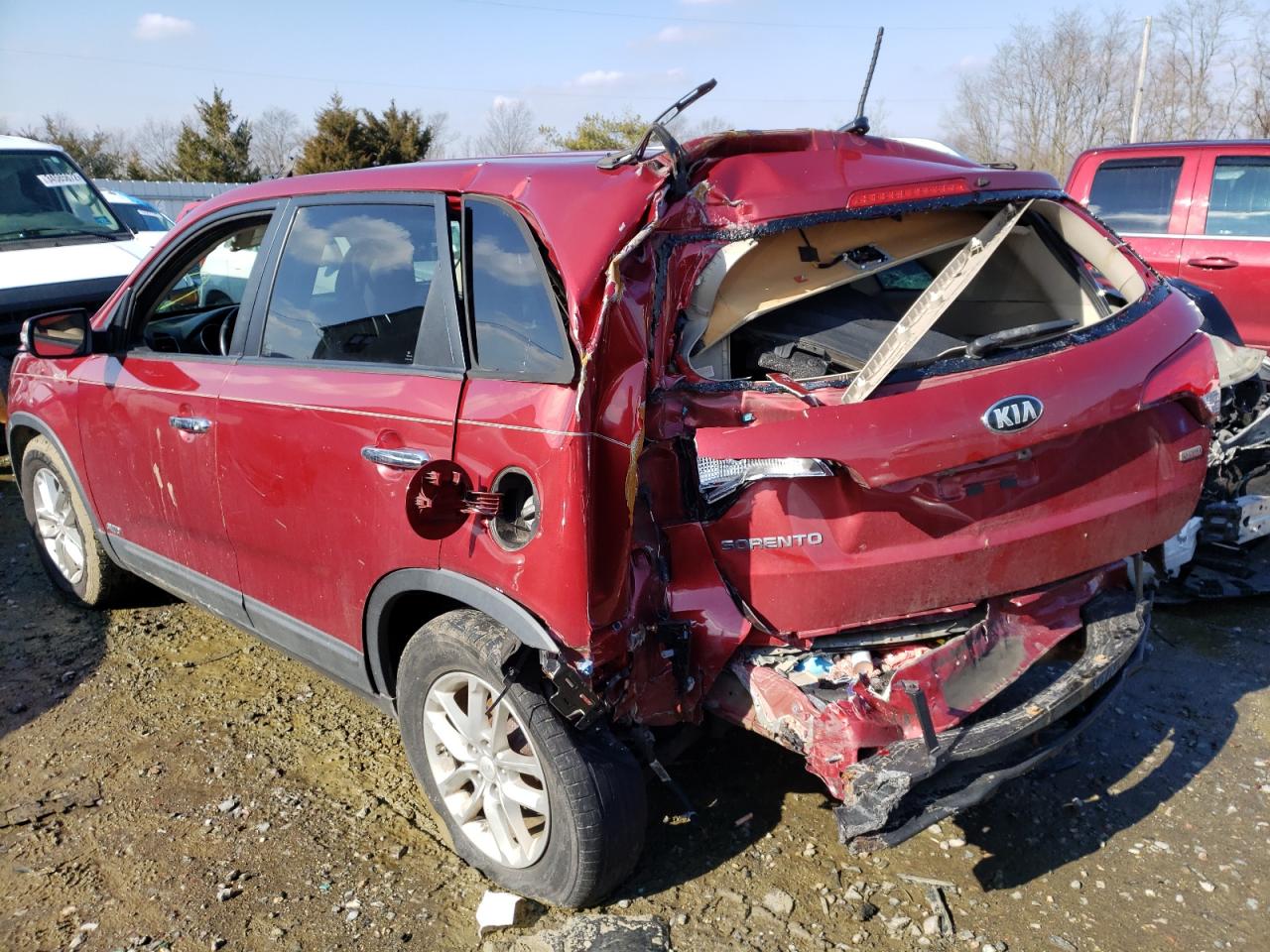 Photo 3 from auction – 2014 KIA SORENTO LX with VIN 5XYKTCA66EG540426