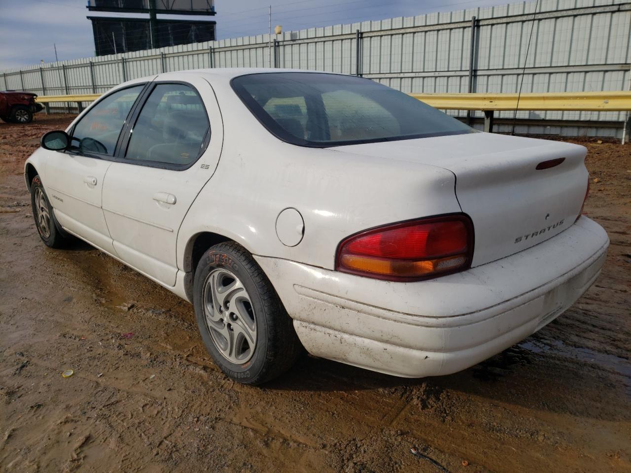 Photo 3 from auction – 1998 DODGE STRATUS with VIN 1B3EJ56X5WN145567