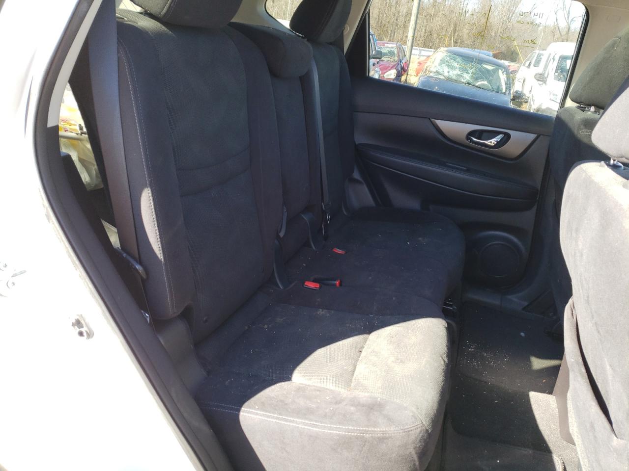 Photo 6 from auction – 2015 NISSAN ROGUE S with VIN 5N1AT2MT5FC811193