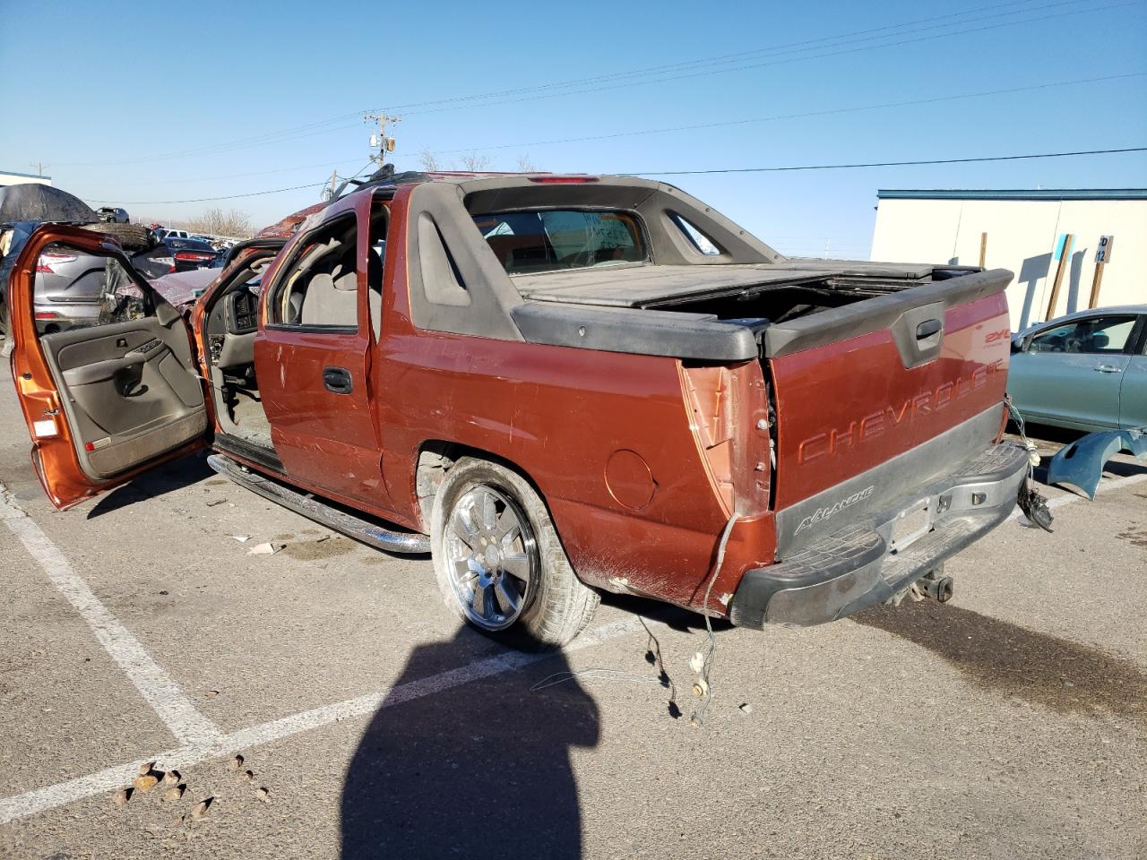 Photo 3 from auction – 2005 CHEVROLET AVALANCHE with VIN 3GNEC12Z05G203723