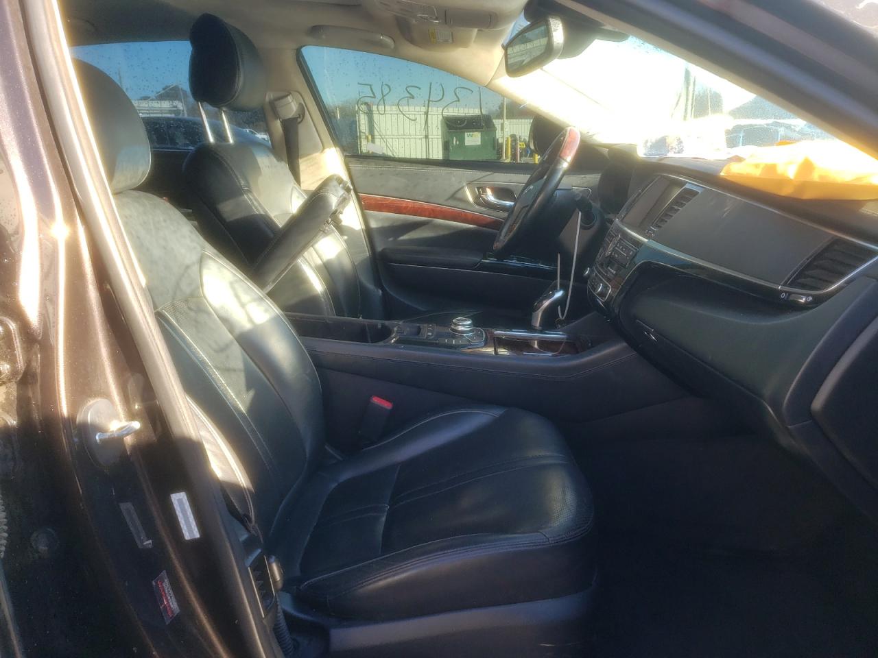 Photo 5 from auction – 2015 KIA K900 with VIN KNALW4D44F6019993