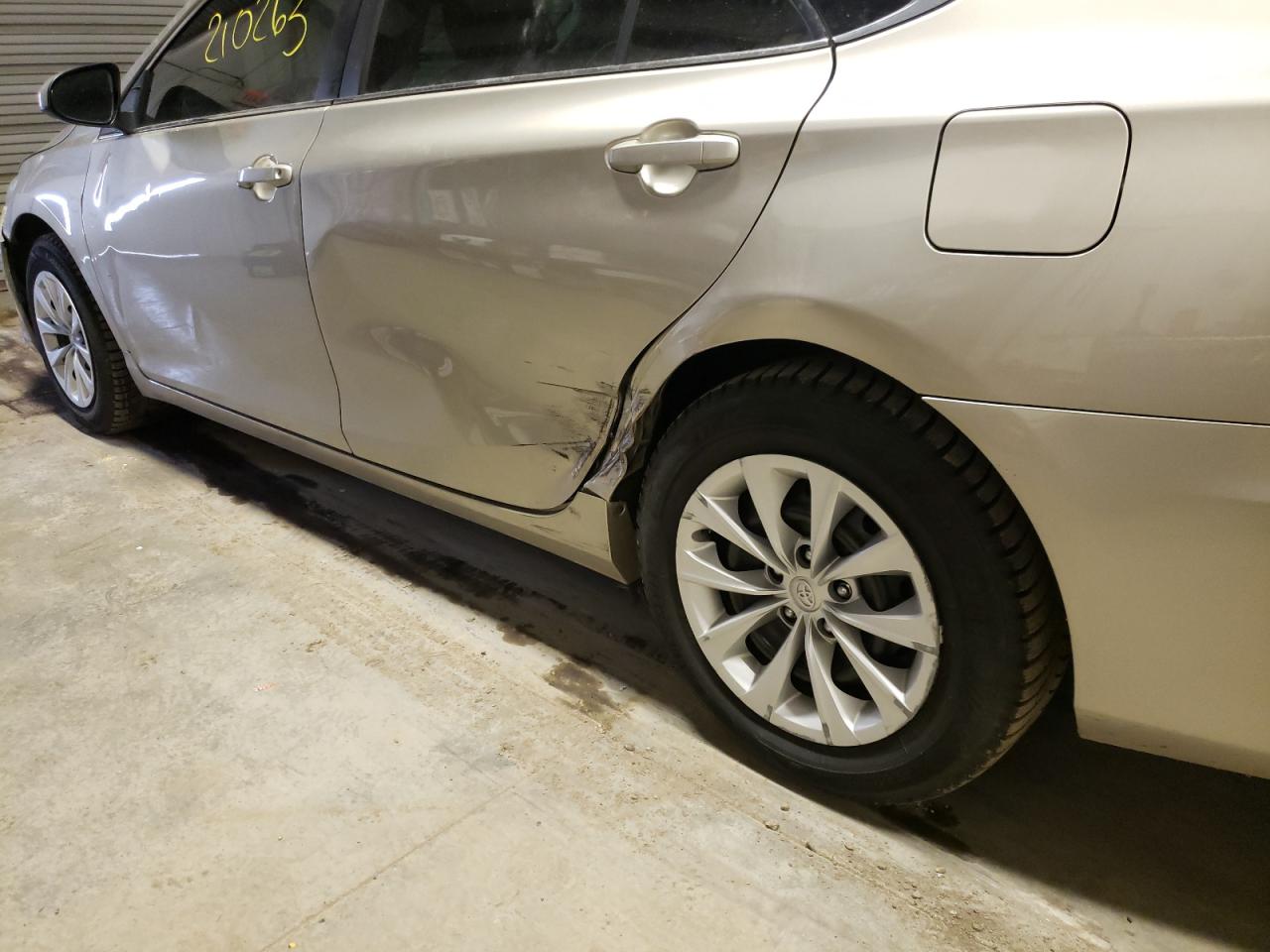 Photo 9 from auction – 2015 TOYOTA CAMRY LE with VIN 4T4BF1FK5FR499628