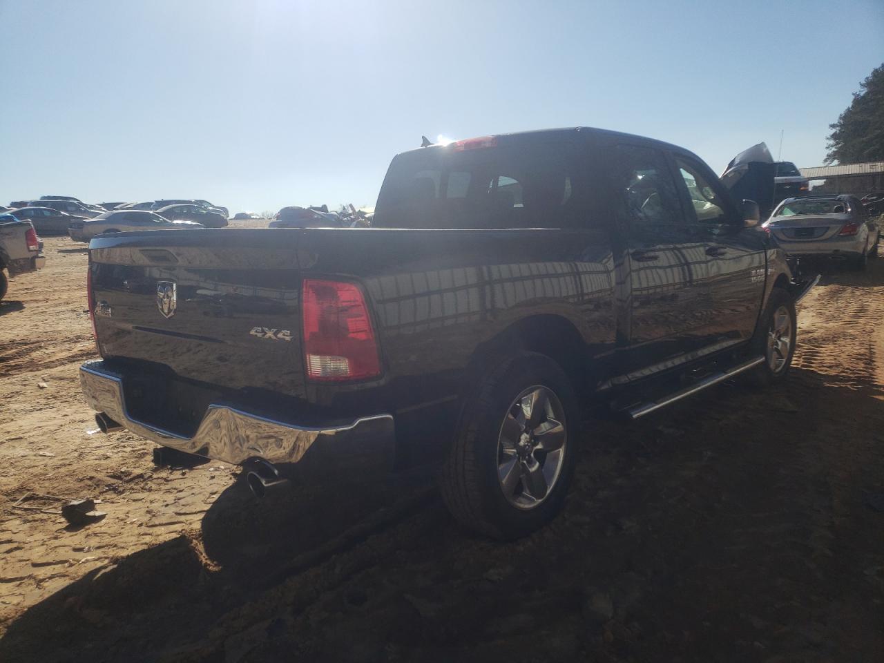 Photo 4 from auction – 2019 RAM 1500 CLASS with VIN 1C6RR7LT7KS560057