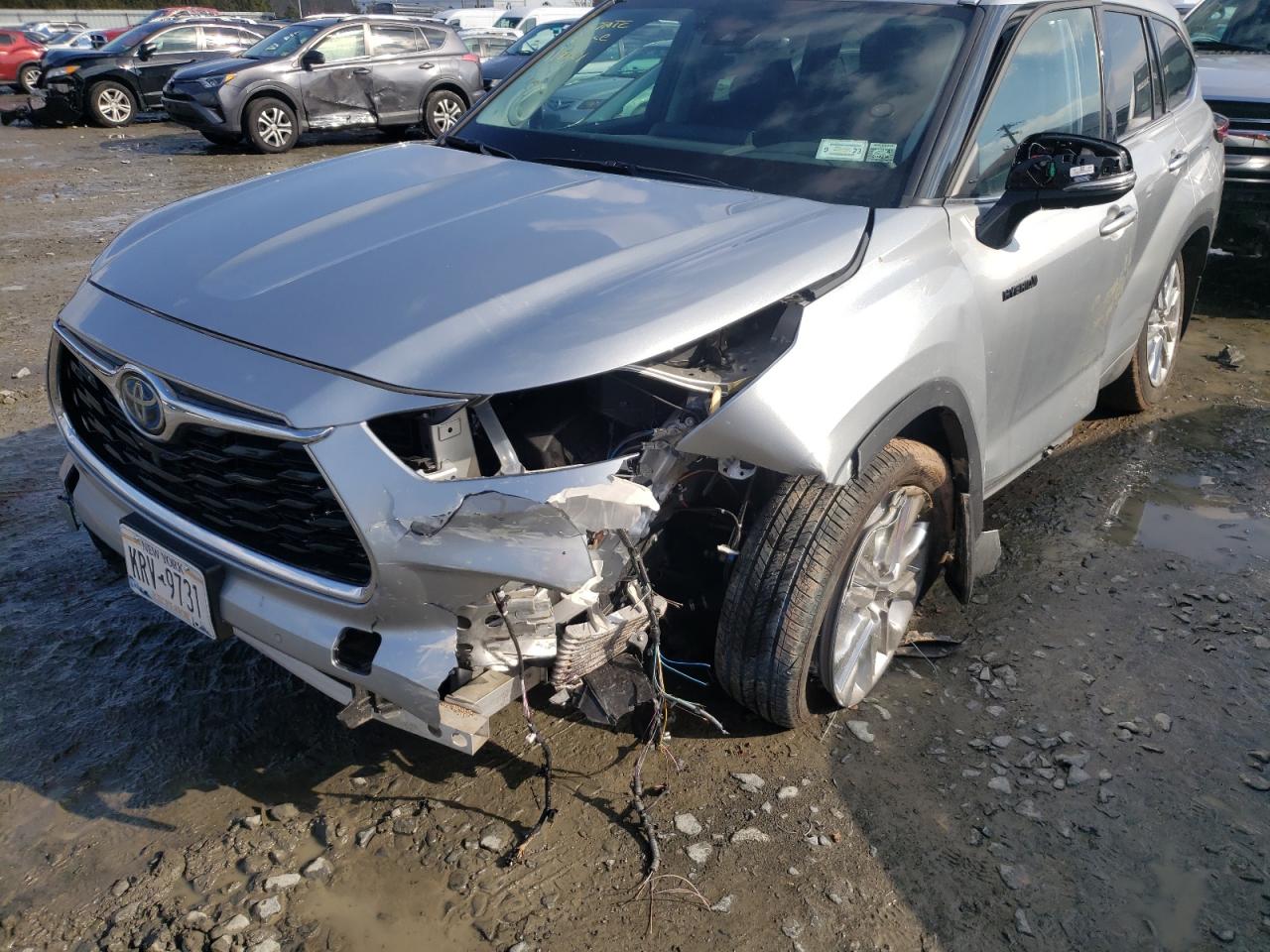 Photo 9 from auction – 2021 TOYOTA HIGHLANDER with VIN 5TDXBRCH1MS025992
