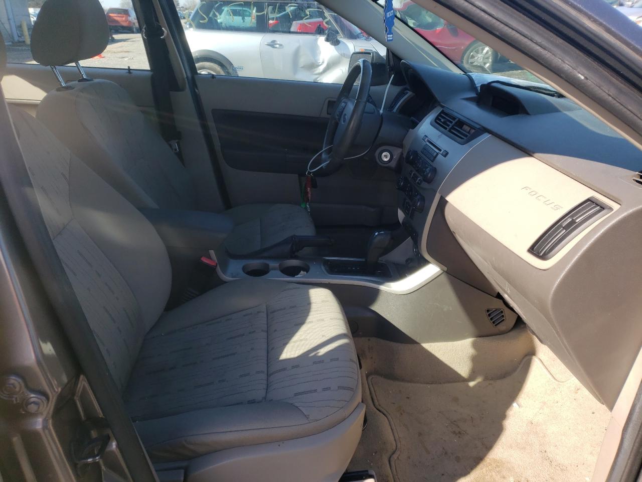 Foto 5 de la subasta – 2011 FORD FOCUS SE con VIN 1FAHP3FN0BW160176