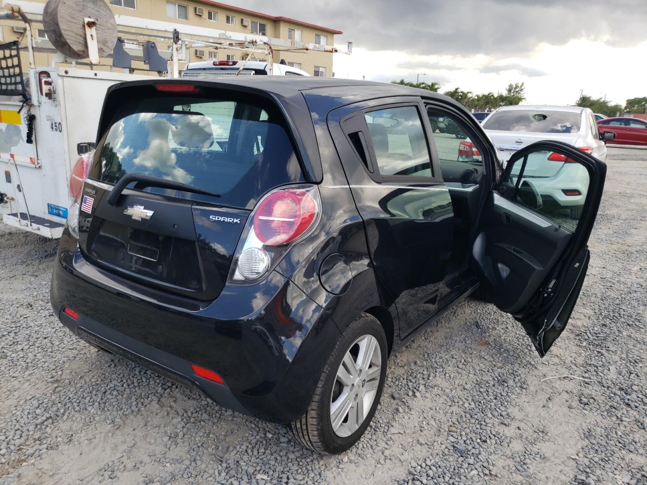 Photo 4 from auction – 2015 CHEVROLET SPARK LS with VIN KL8CB6S94FC759160