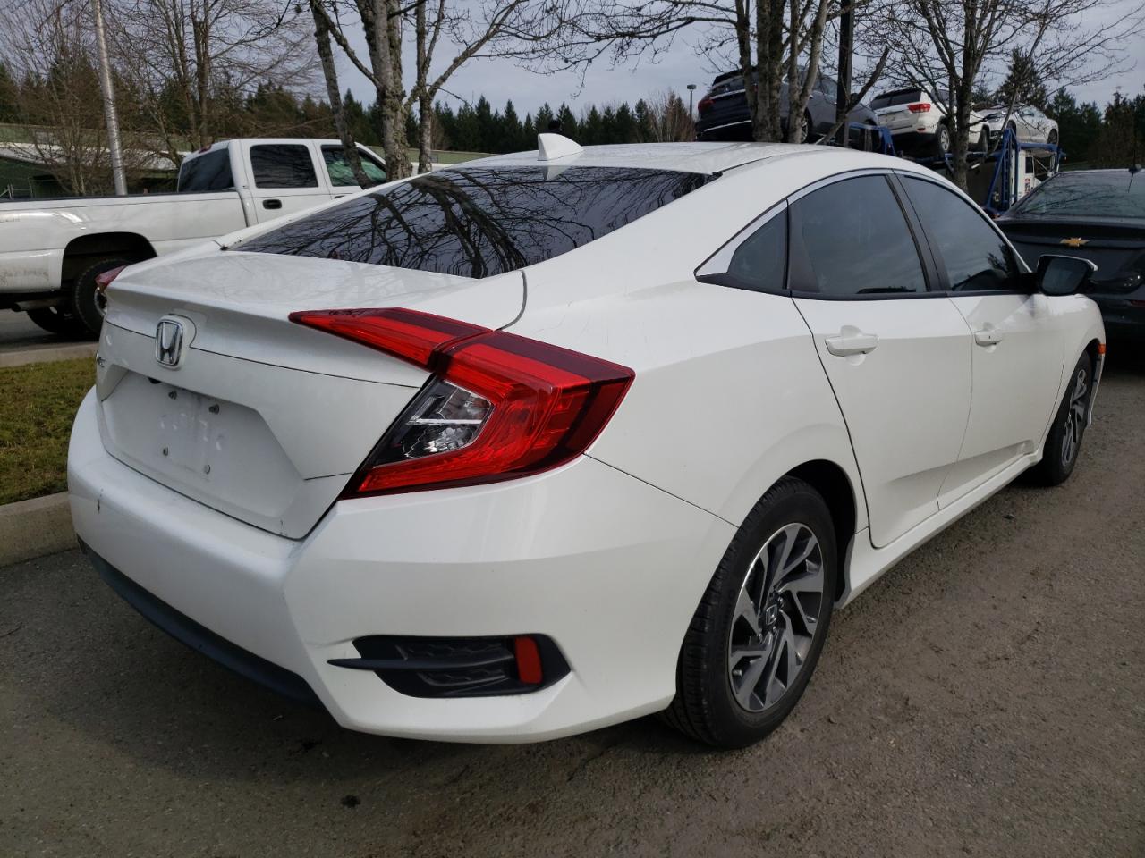 Photo 4 from auction – 2017 HONDA CIVIC EX with VIN 19XFC2F77HE071717